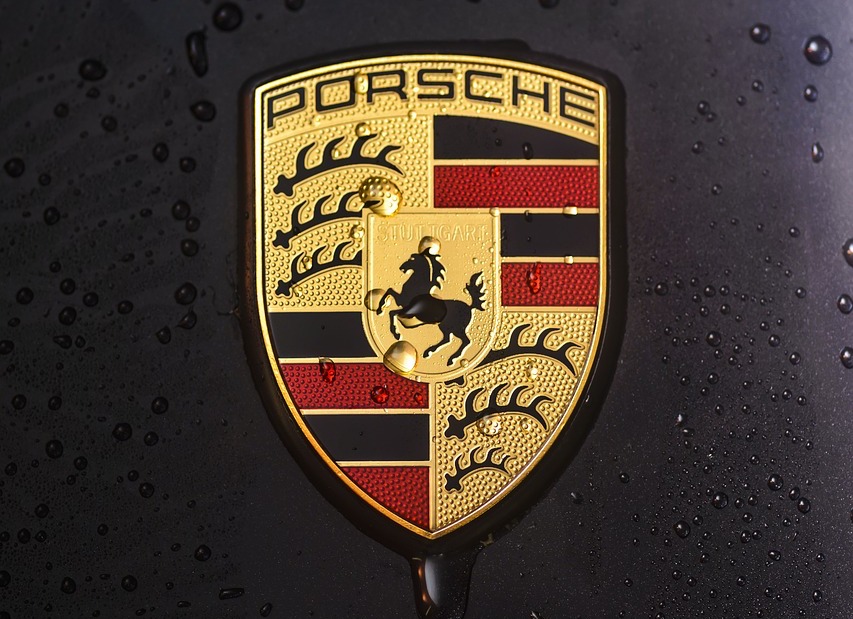 Porsche Logo - Dieselskandal Rückruf